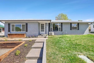 1721 Borah Ave E, Twin Falls, ID 83301