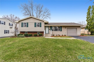 2640 Hollybrook Dr, Findlay, OH 45840
