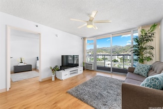 1450 Young St Unit 2004, Honolulu, HI 96814