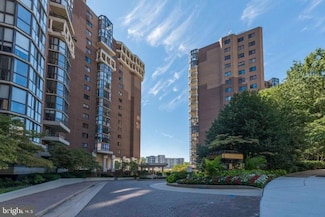 1600 N Oak St Unit 212, Arlington, VA 22209