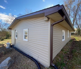 1408 Birch St, Shelbyville, TN 37160