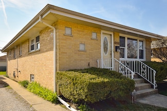 2726 Sarah St, Franklin Park, IL 60131