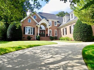 5940 Marsailles Ct, Charlotte, NC 28277