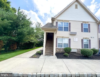 16 Sequoia Dr, Berlin, NJ 08009