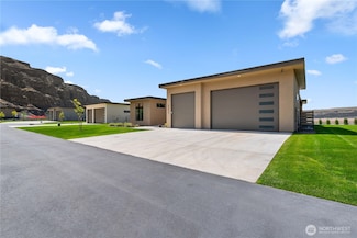 23415 Canopy Dr NW, Quincy, WA 98848
