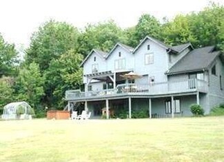 3401 Driftwood Rd, Bemus Point, NY 14712