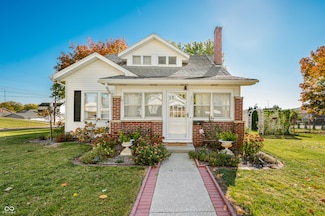 221 N High St, Brownstown, IN 47220