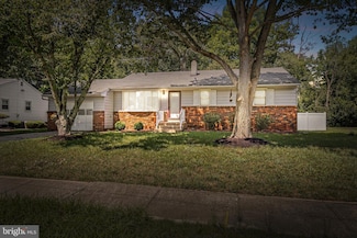 36 Iorio Dr, Trenton, NJ 08620