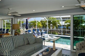 370 Washington Ct, Fort Myers Beach, FL 33931