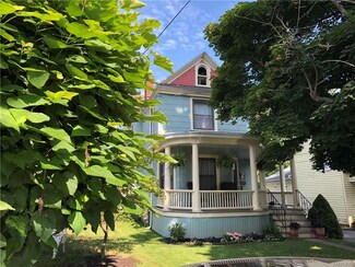 15 Craigie St, Le Roy, NY 14482