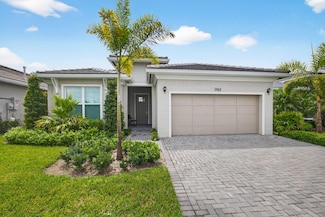 9901 Regency Way, Palm Beach Gardens, FL 33412