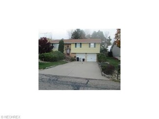 425 Eisenhower Rd, Steubenville, OH 43953