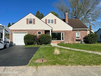 10 Grandview Ave, Troy, NY 12180