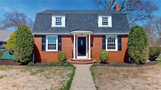 67 Arland Dr, Pawtucket, RI 02861
