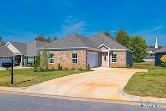 597 Summit Lakes Dr, Athens, AL 35613