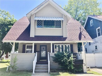 359 Beechwood Dr, Akron, OH 44320
