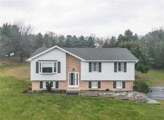 3741 Viewpoint Ct, Slatington, PA 18080