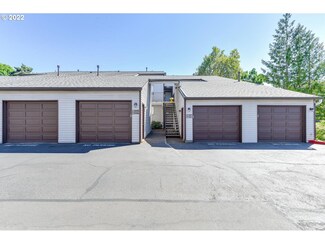 12303 SE 104th Ct, Happy Valley, OR 97086