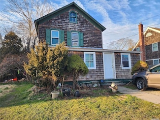 418 Lincoln St Unit 420, Riverhead, NY 11901