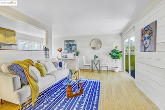 2327 10th St Unit 4, Berkeley, CA 94710