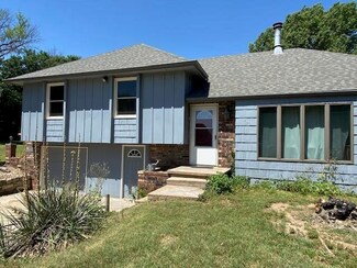 1727 S Hertzler Rd, Halstead, KS 67056
