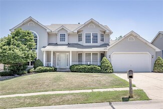 1540 Country Bend Dr, Saint Charles, MO 63303