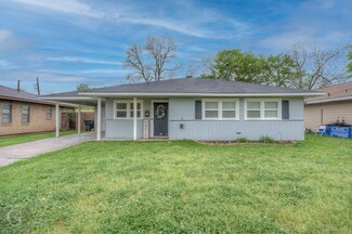 3259 Sarah St, Bossier City, LA 71112