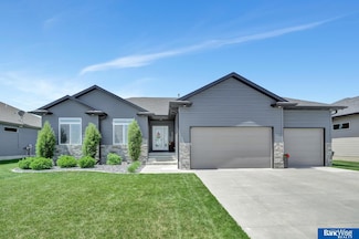 1323 N 102nd St, Lincoln, NE 68527