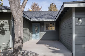 2549 SW Fissure Loop, Redmond, OR 97756