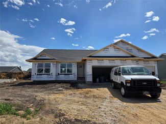 6133 Glenwood Dr, Marion, IA 52302