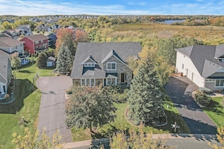 1855 Carriage Dr, Victoria, MN 55386