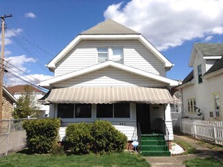 922 24th St, Huntington, WV 25703