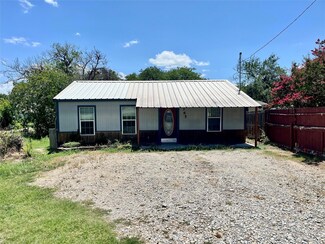 365 W 1st St, Rhome, TX 76078