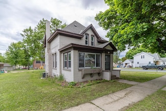 202 E Adams St, Arlington, MN 55307