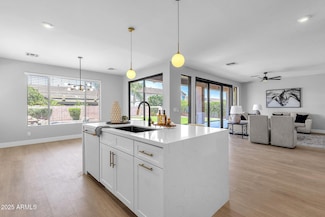 1526 E Glacier Place, Chandler, AZ 85249