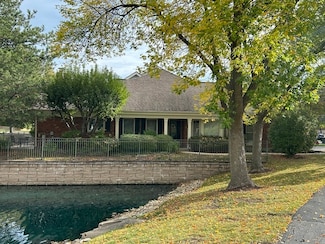 2060 N Charter Point Dr Unit 14, Arlington Heights, IL 60004