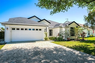 662 Lambton Ln, Naples, FL 34104