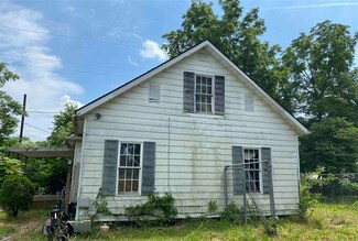 2109 E 14th St, Muncie, IN 47302