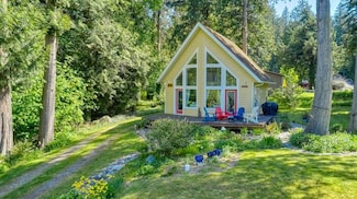 1917 Province Rd, Point Roberts, WA 98281