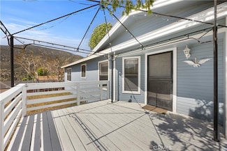 929 Woodrow Way, Frazier Park, CA 93225