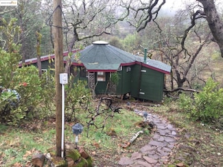 1557 Los Alamos Rd, Santa Rosa, CA 95409