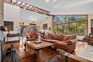 714 Ladd Rd, Bronx, NY 10471
