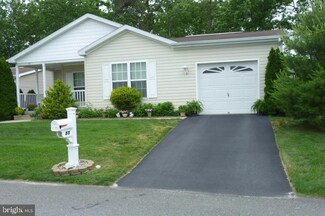 55 Oak Ridge Ln, Stafford Township, NJ 08092