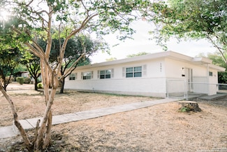 1381 Oblate Dr, San Antonio, TX 78216