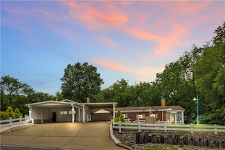 427 Harpers Ferry Rd, Beaver Falls, PA 15010