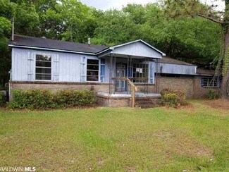 303 Iroquois St, Mobile, AL 36611