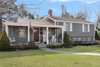 10 Virginia Rd, Barrington, RI 02806