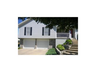 6443 N Merrimac Ave, Kansas City, MO 64151