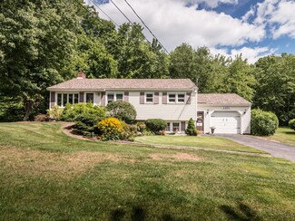 1371 Us Route 1, Cape Neddick, ME 03902