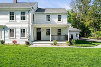 5 Elm St Unit 2, Middleton, MA 01949